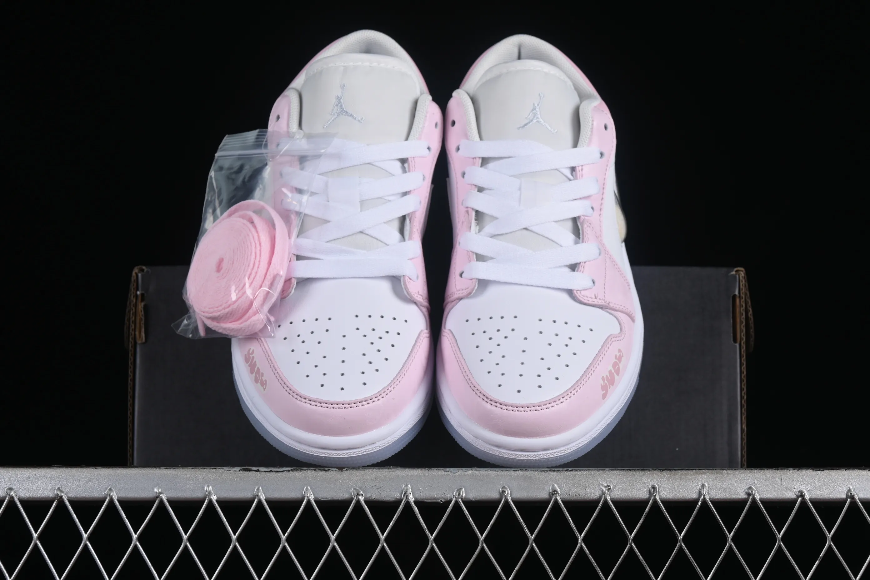 All categories Air Jordan Jordan series basketball shoes Air Jordan 1 Low Air Jordan 1 Low AJ1 Joe 1 customized low-top cultural casual sneakers FQ9112-100